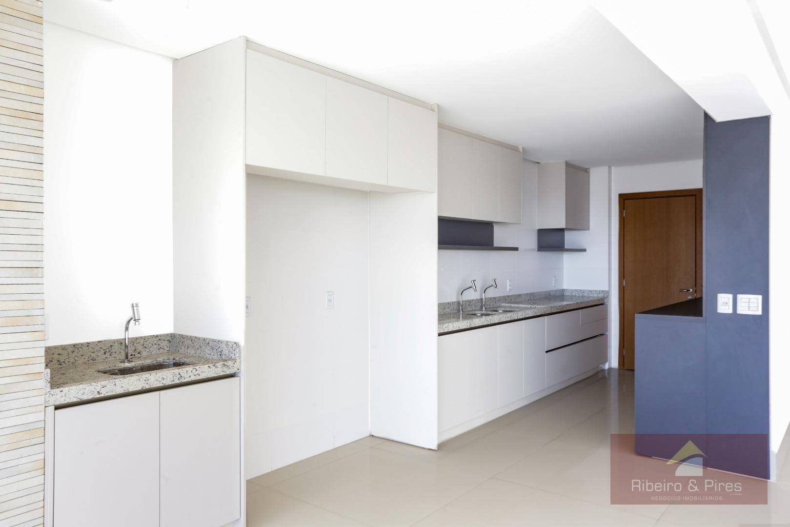 Apartamento à venda com 4 quartos, 263m² - Foto 4