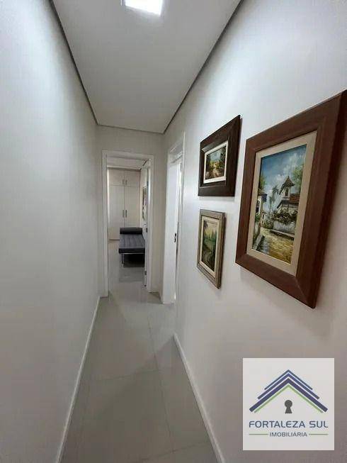 Apartamento à venda com 3 quartos, 117m² - Foto 9