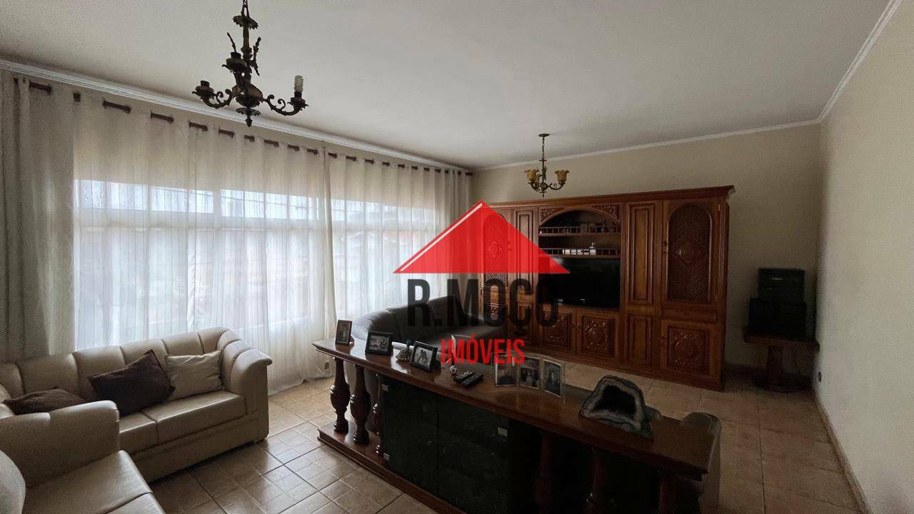 Sobrado à venda com 3 quartos, 229m² - Foto 1