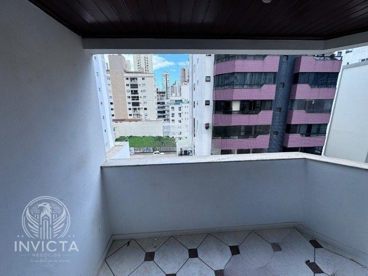 Apartamento à venda com 3 quartos, 134m² - Foto 4