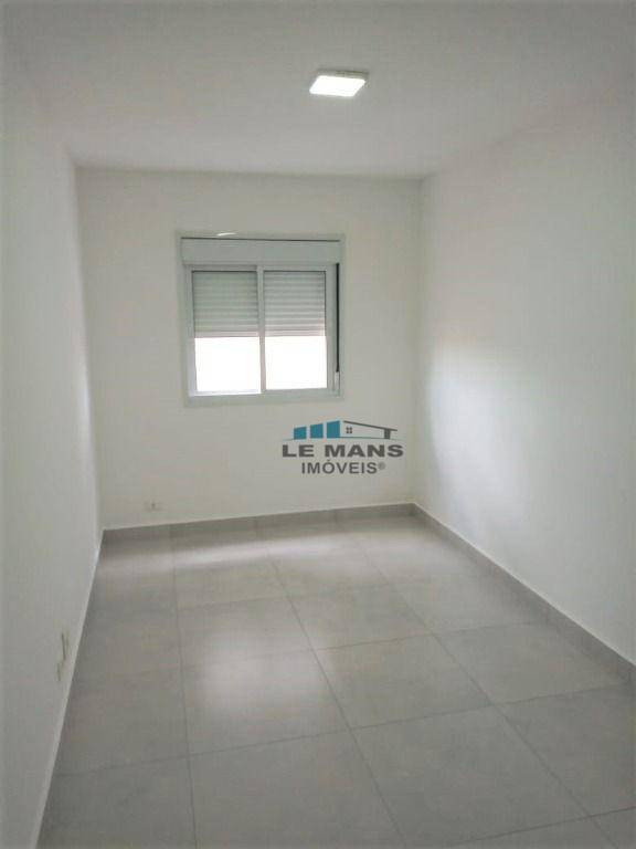 Apartamento à venda com 2 quartos, 66m² - Foto 13