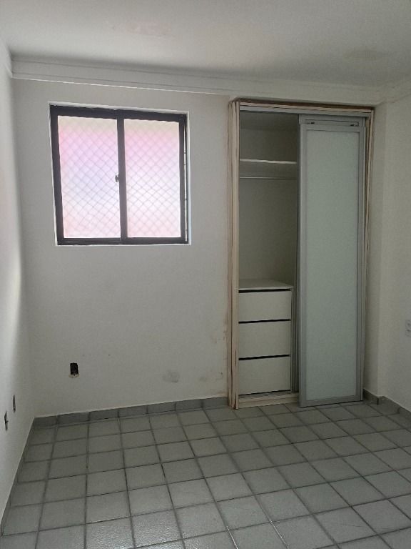 Apartamento à venda com 2 quartos, 68m² - Foto 3