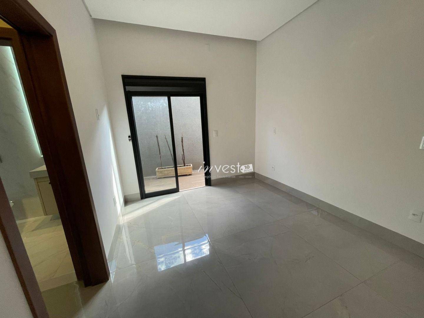 Casa à venda com 3 quartos, 226m² - Foto 11