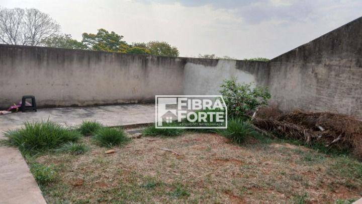Casa à venda com 4 quartos, 250m² - Foto 14