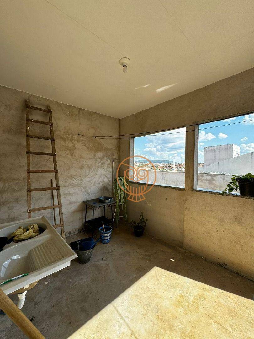 Casa à venda com 1 quarto, 148m² - Foto 9