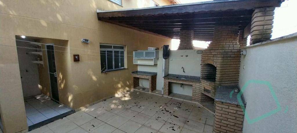 Casa de Condomínio à venda com 3 quartos, 100m² - Foto 1