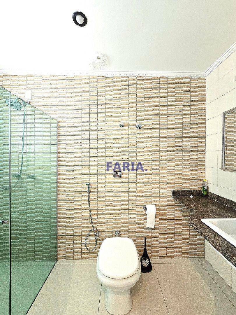 Apartamento à venda com 5 quartos, 211m² - Foto 13