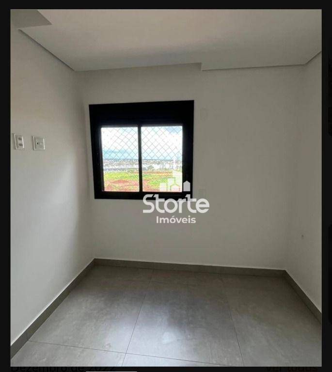 Apartamento para alugar com 3 quartos, 117m² - Foto 4