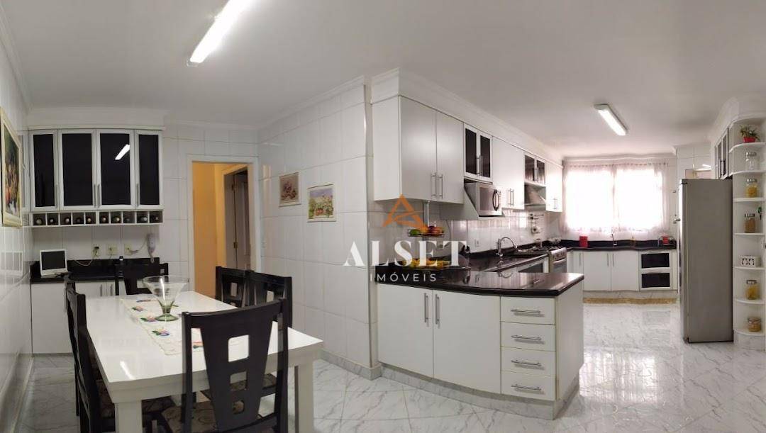 Apartamento à venda com 4 quartos, 235m² - Foto 2