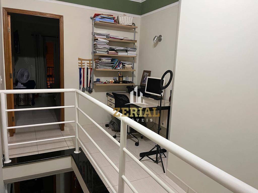 Sobrado para alugar com 3 quartos, 245m² - Foto 8