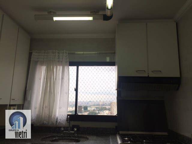 Apartamento para alugar com 3 quartos, 147m² - Foto 2