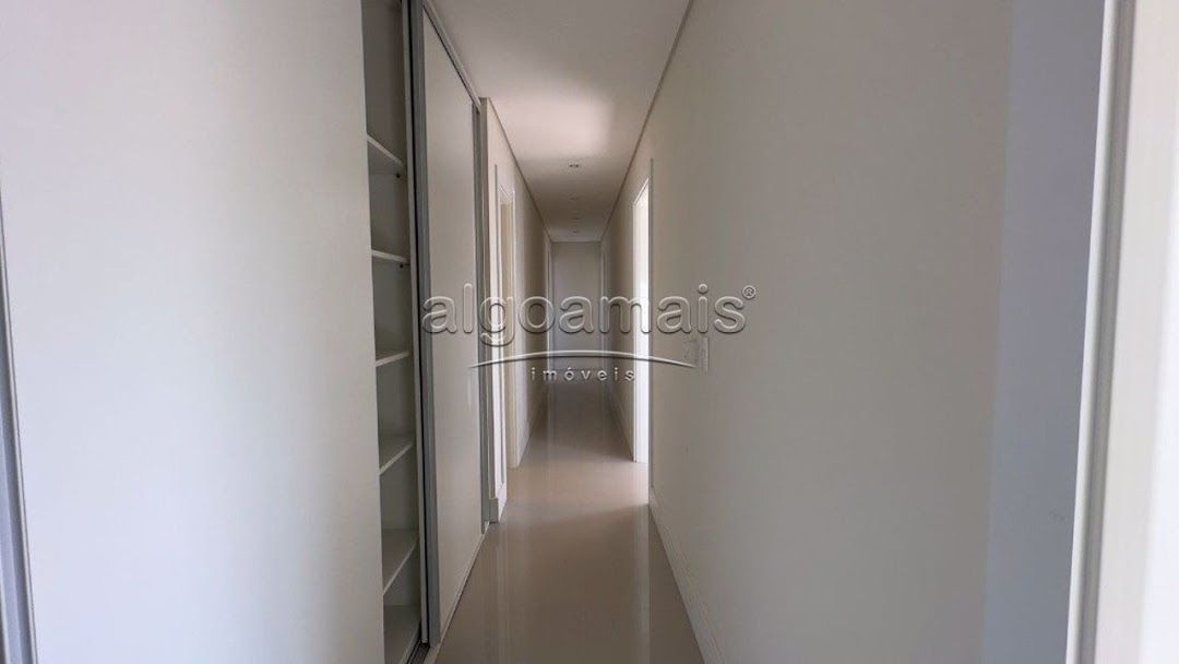 Apartamento à venda com 4 quartos, 240m² - Foto 17