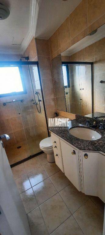 Apartamento à venda com 4 quartos, 170m² - Foto 18