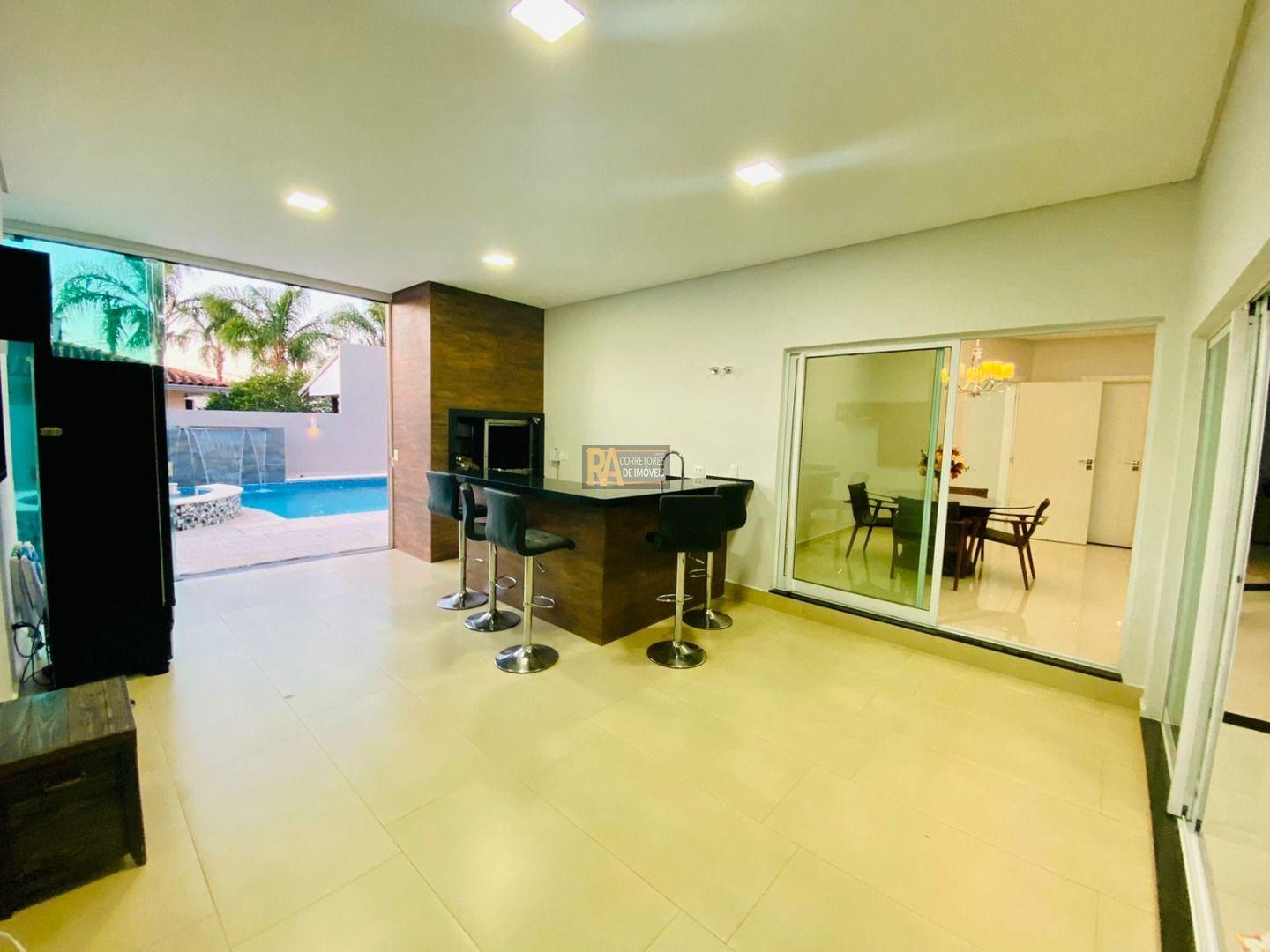 Casa à venda com 3 quartos, 300m² - Foto 35