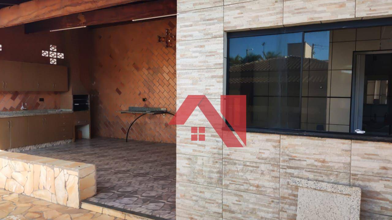 Casa à venda e aluguel com 3 quartos, 323m² - Foto 18