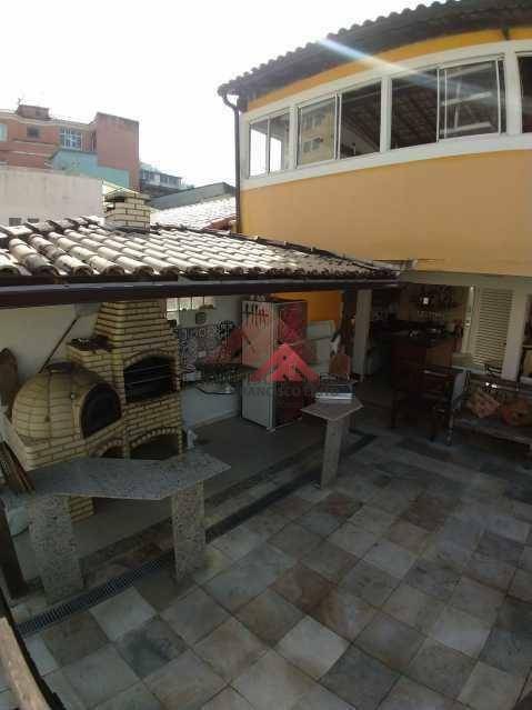 Casa à venda com 2 quartos, 300m² - Foto 21