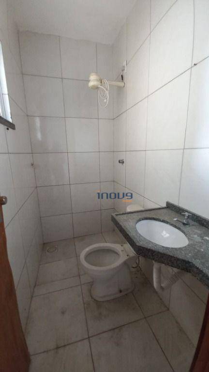 Casa para alugar com 2 quartos, 100m² - Foto 12