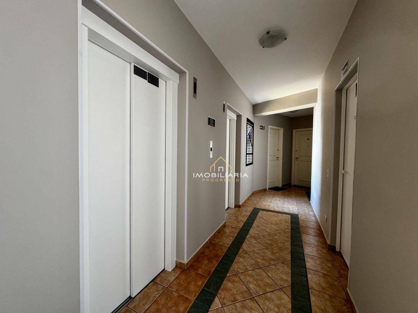 Apartamento à venda com 3 quartos, 114m² - Foto 11
