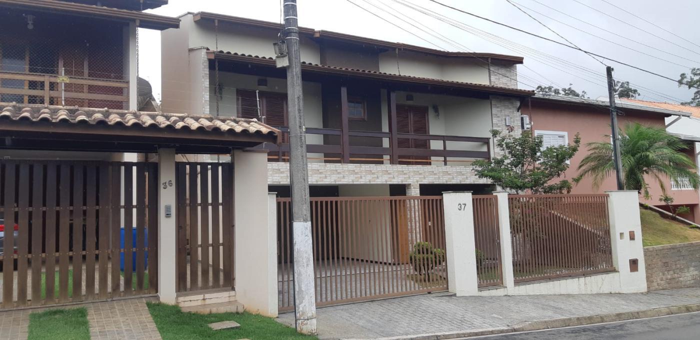 Casa de Condomínio à venda com 3 quartos, 336m² - Foto 2