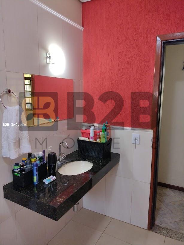 Casa à venda com 3 quartos, 156m² - Foto 13