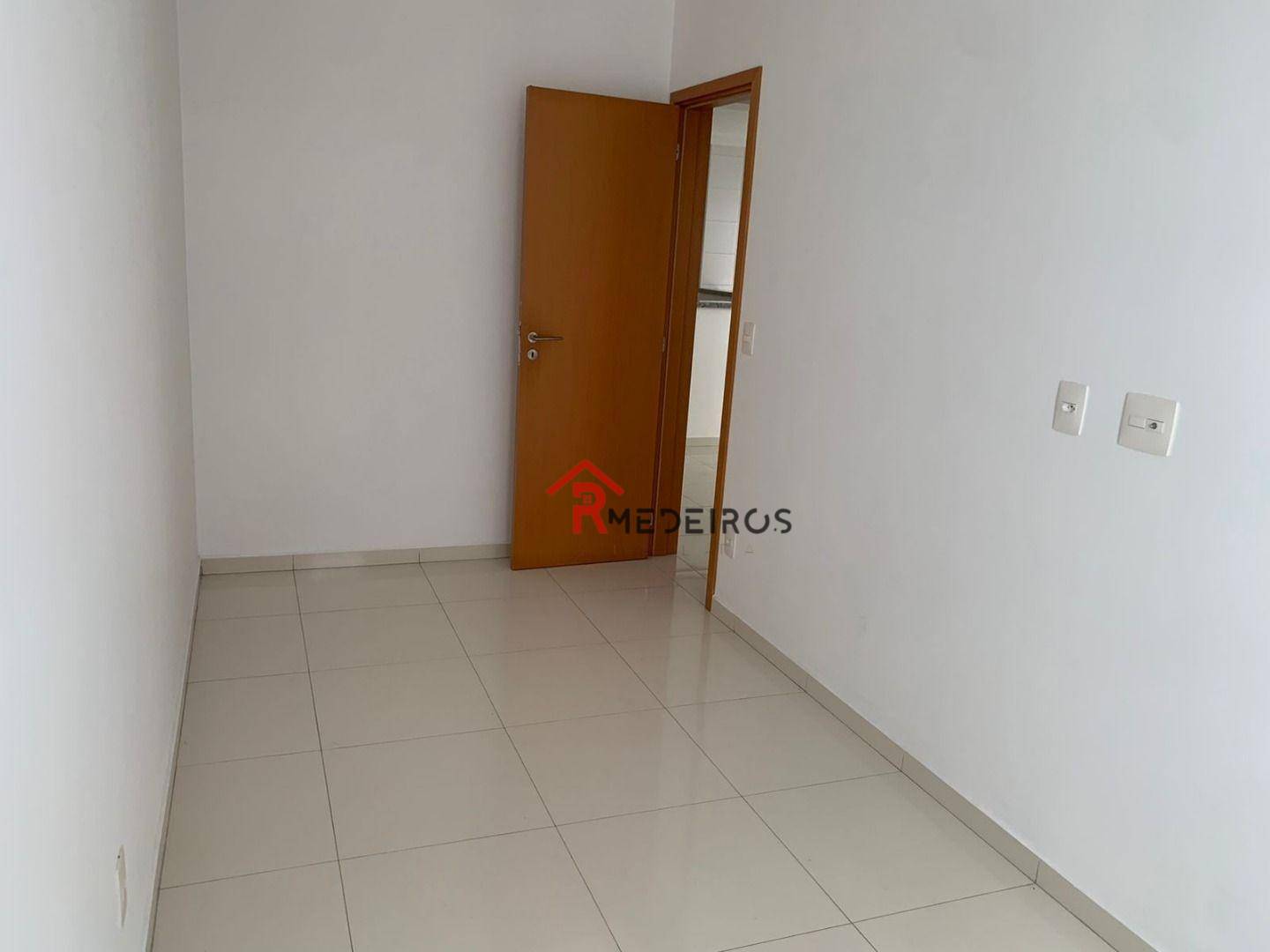 Apartamento à venda com 2 quartos, 62m² - Foto 10