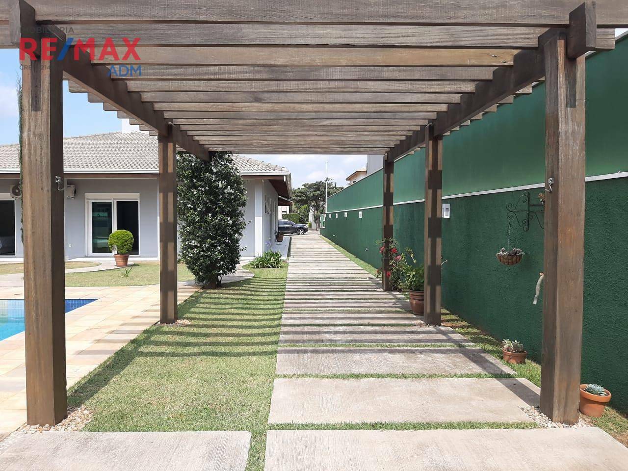 Casa de Condomínio à venda com 3 quartos, 400m² - Foto 3