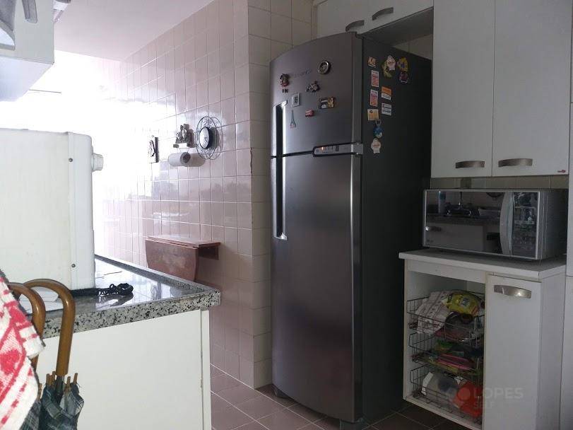 Apartamento à venda com 2 quartos, 80m² - Foto 4