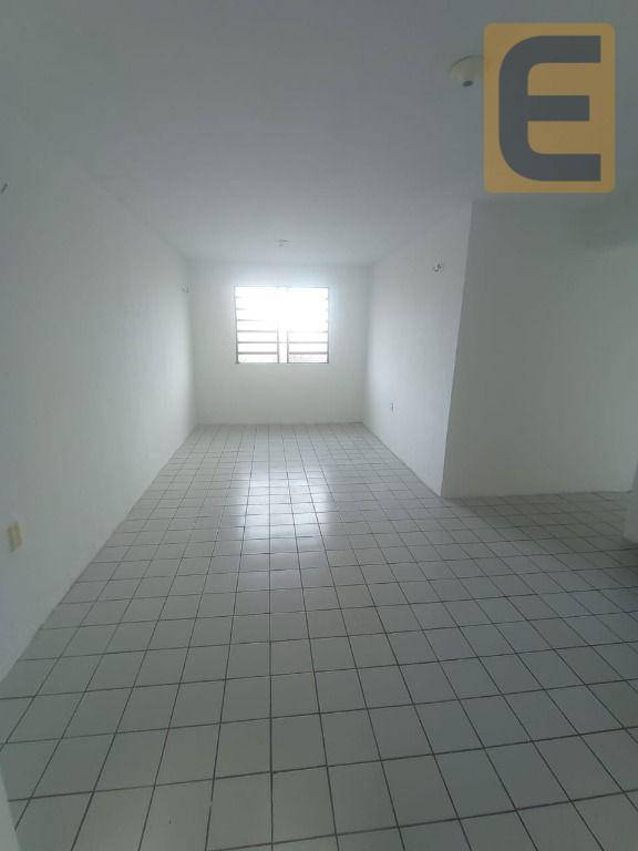 Apartamento para alugar com 2 quartos, 55m² - Foto 4