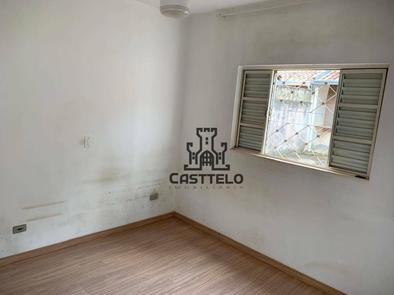 Casa à venda com 3 quartos, 70m² - Foto 3