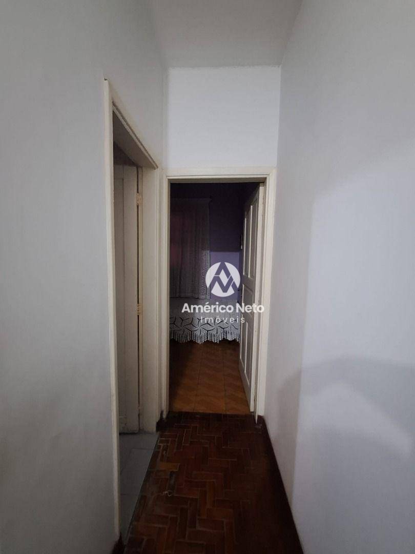 Casa à venda e aluguel com 3 quartos, 300m² - Foto 17