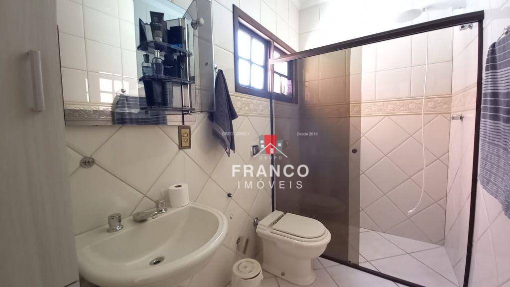 Chácara à venda com 4 quartos, 350m² - Foto 22