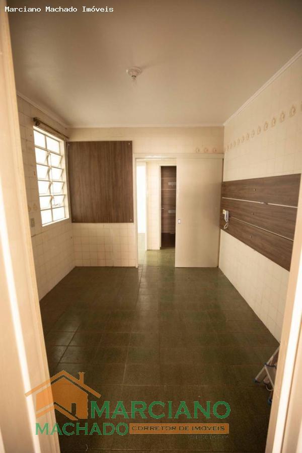 Apartamento à venda com 3 quartos, 111m² - Foto 8