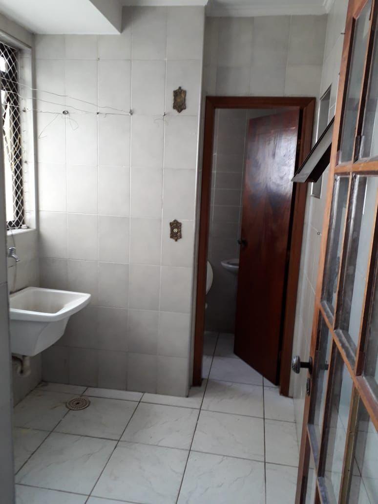 Apartamento para alugar com 3 quartos, 120m² - Foto 5