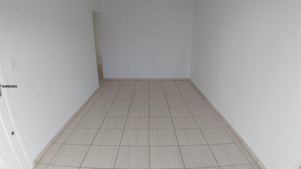 Apartamento à venda com 3 quartos - Foto 8