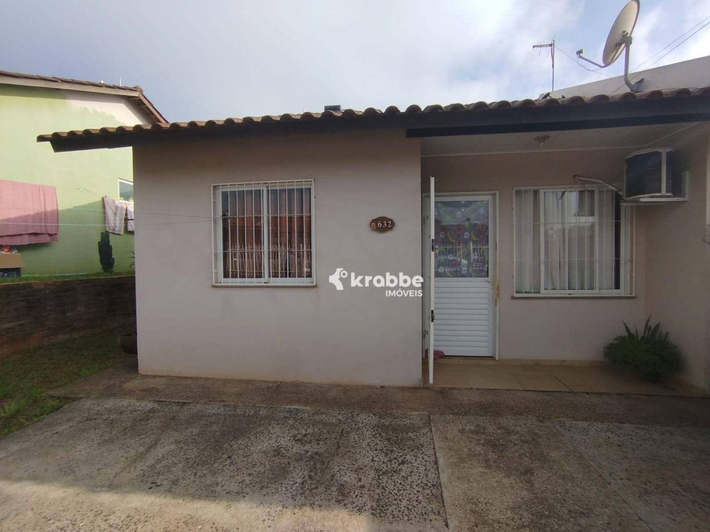 Casa à venda com 2 quartos, 46m² - Foto 1