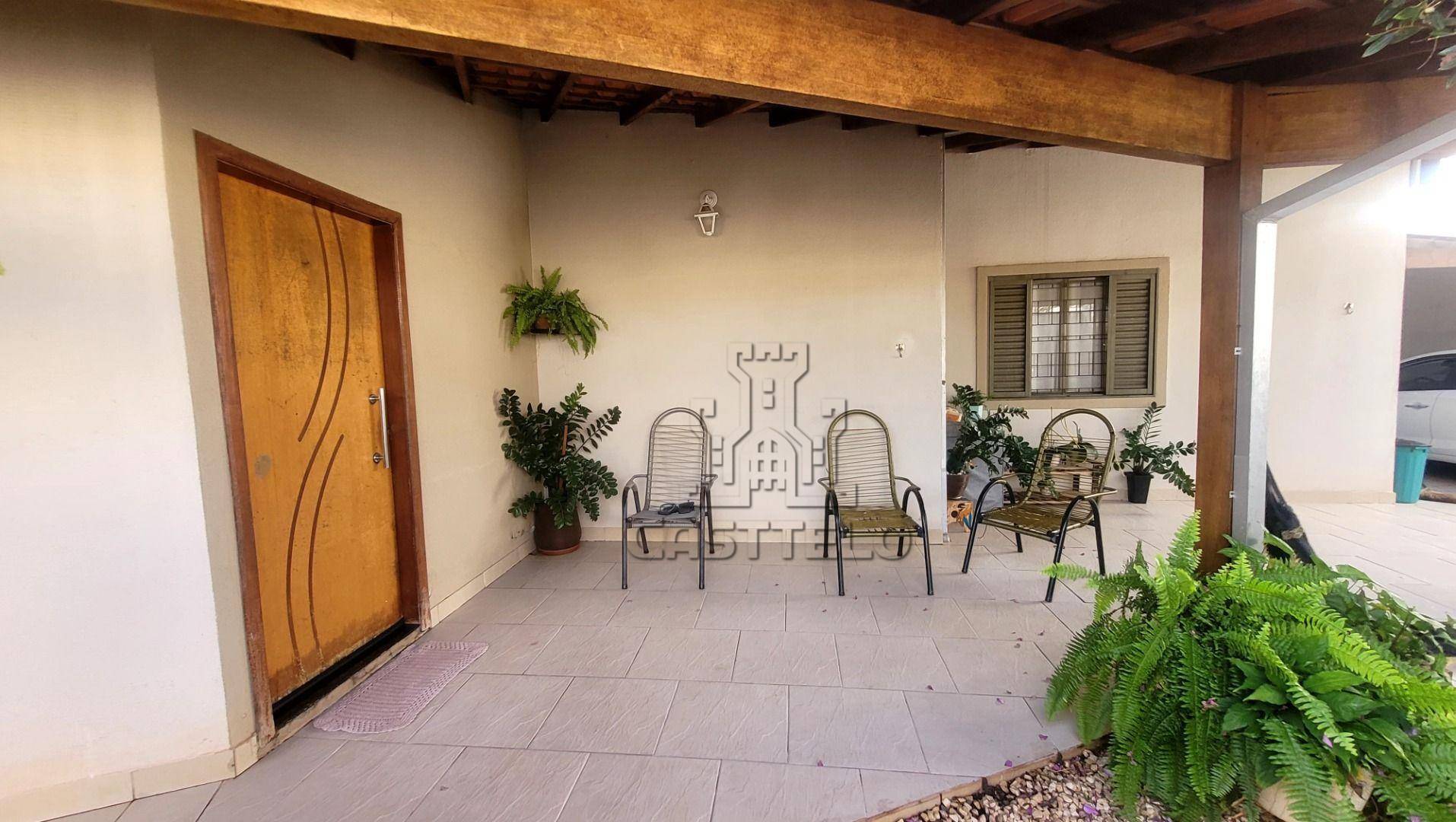 Casa à venda com 4 quartos, 160m² - Foto 3