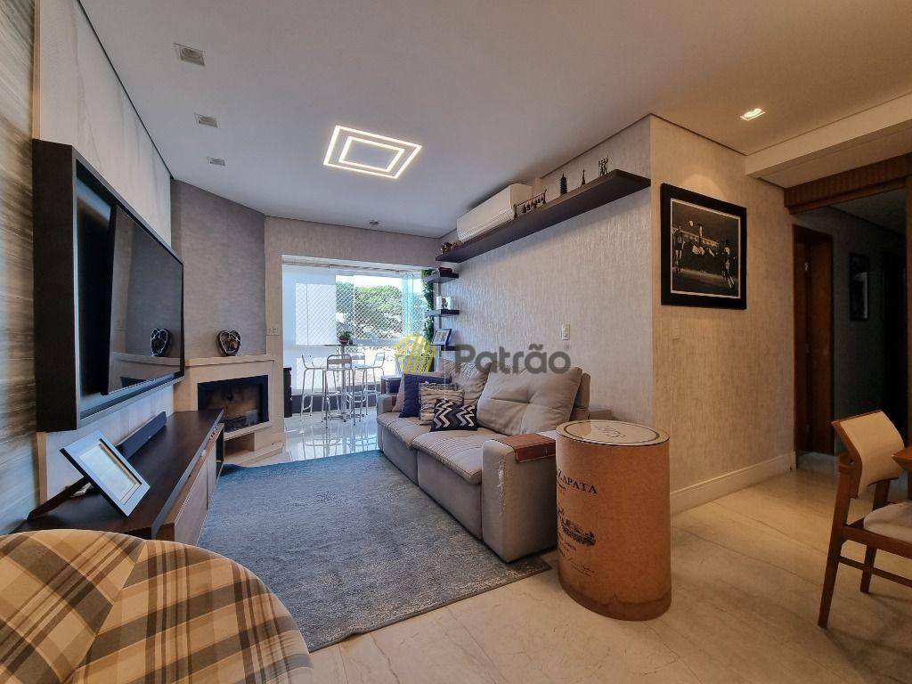 Apartamento à venda com 3 quartos, 136m² - Foto 3