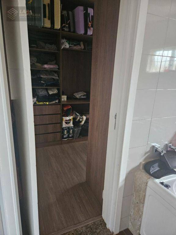 Casa de Condomínio para alugar com 4 quartos, 500m² - Foto 12