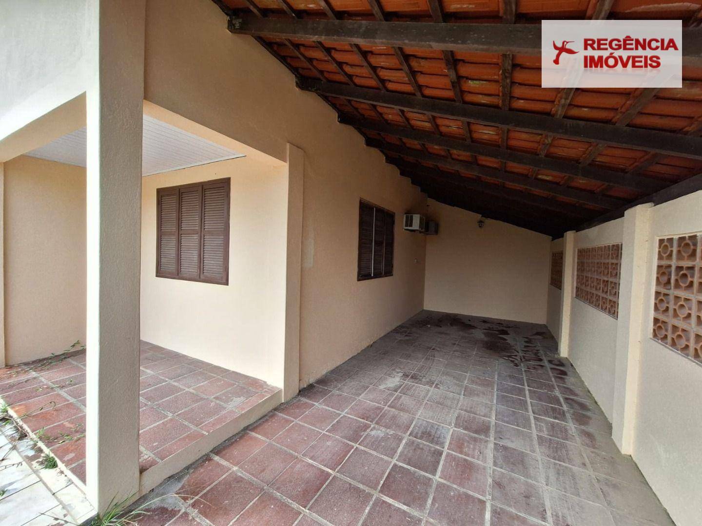 Casa à venda com 3 quartos, 90m² - Foto 2