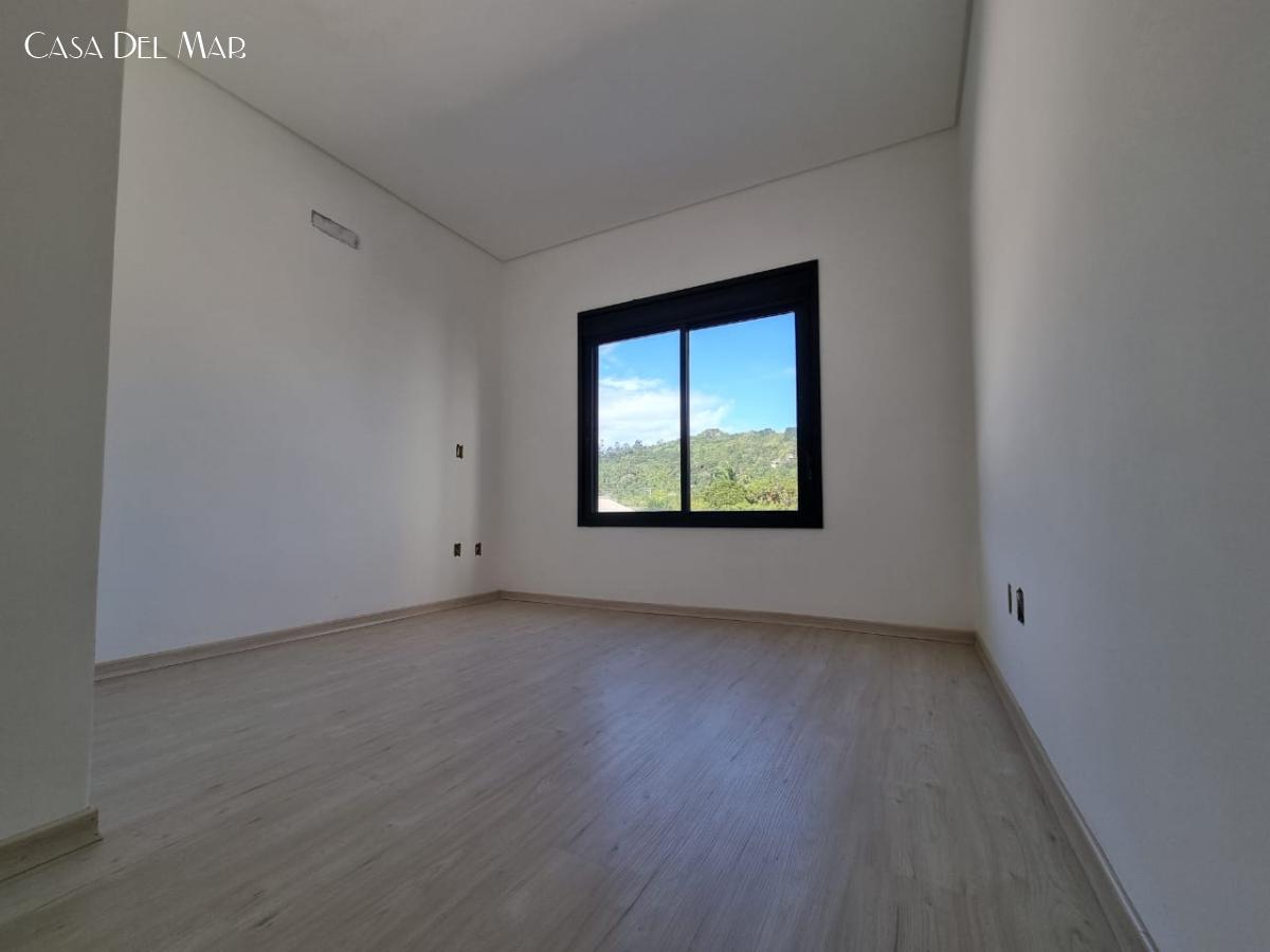 Casa à venda com 2 quartos, 72m² - Foto 17