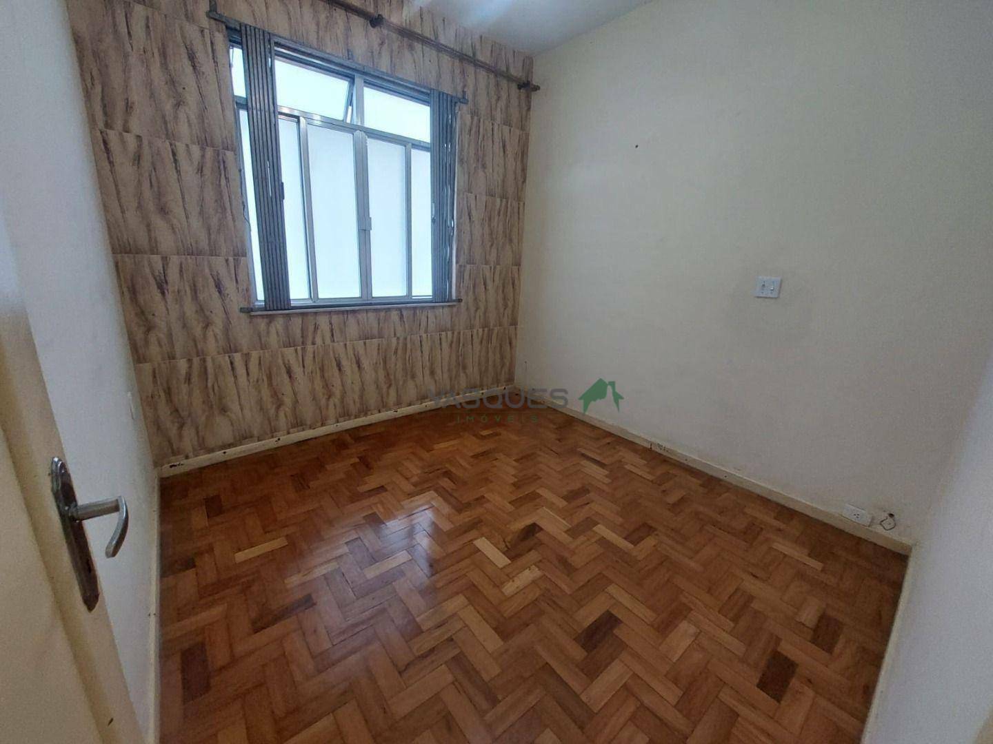 Apartamento para alugar com 2 quartos, 65m² - Foto 4