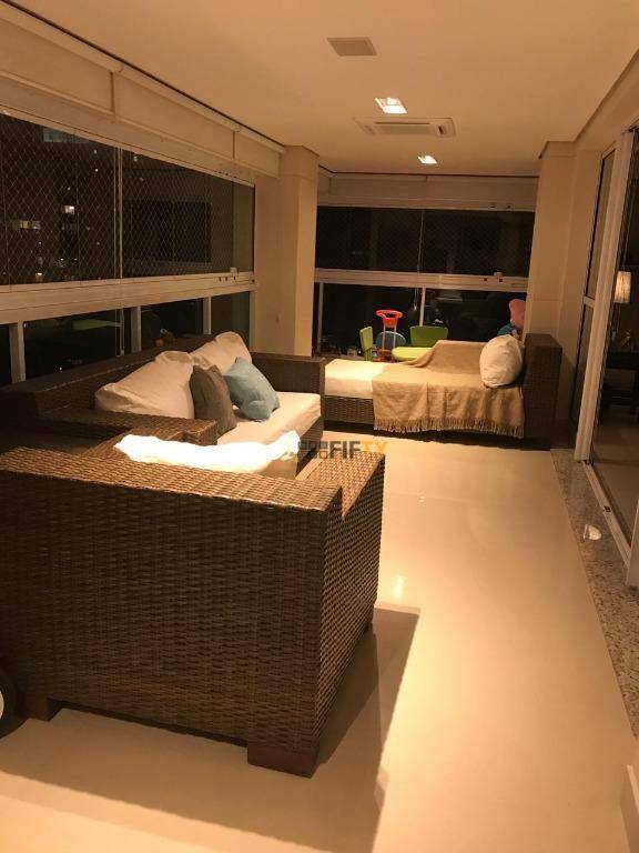 Apartamento à venda com 4 quartos, 204m² - Foto 13