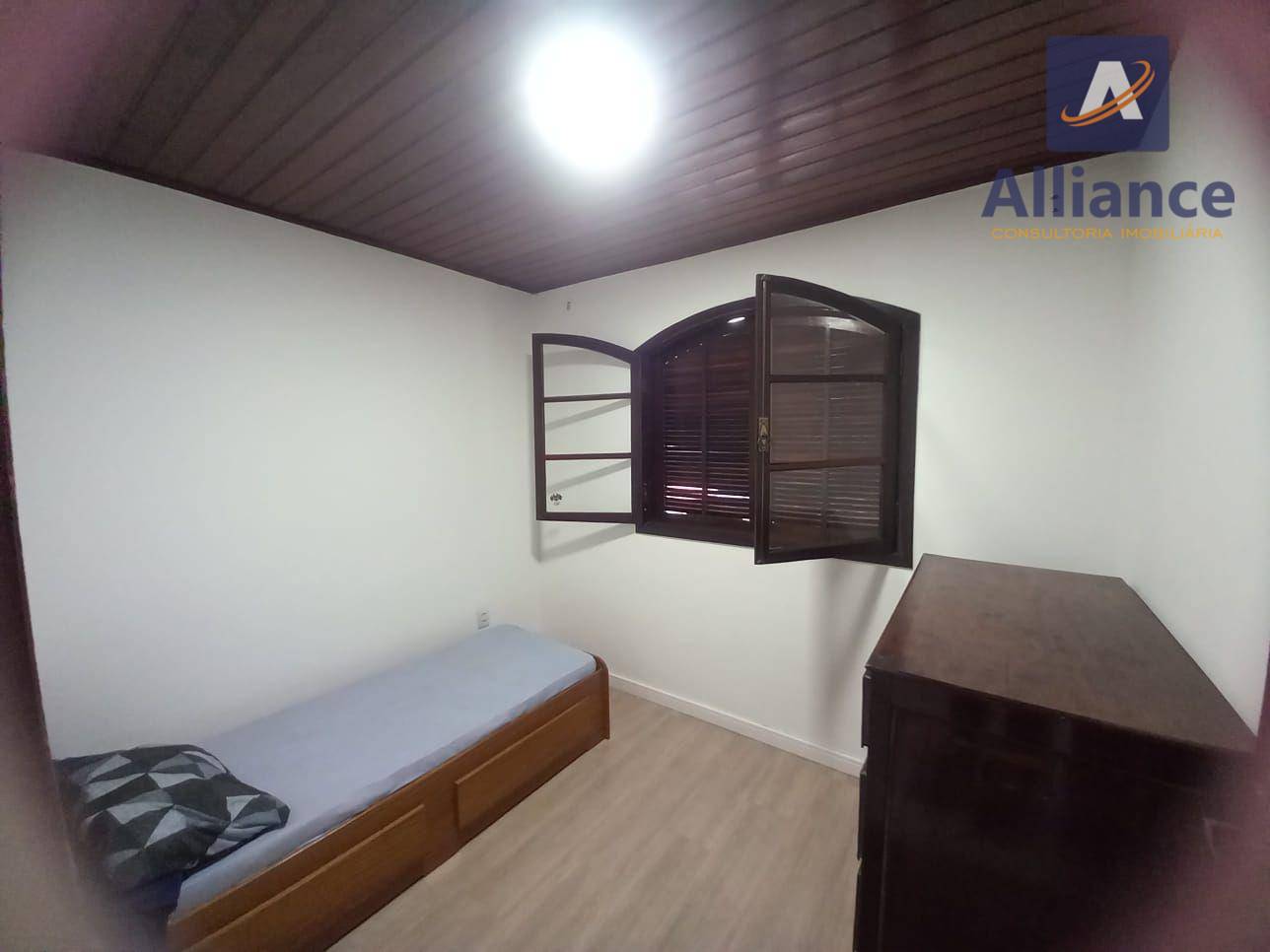 Casa à venda com 3 quartos, 280m² - Foto 12