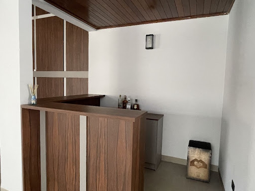 Casa à venda com 3 quartos, 242m² - Foto 1