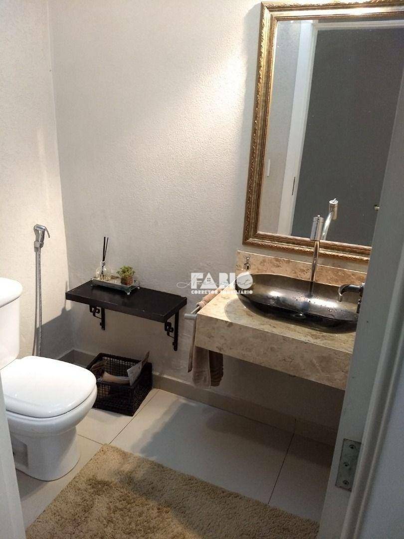 Casa de Condomínio à venda com 3 quartos, 2186m² - Foto 2