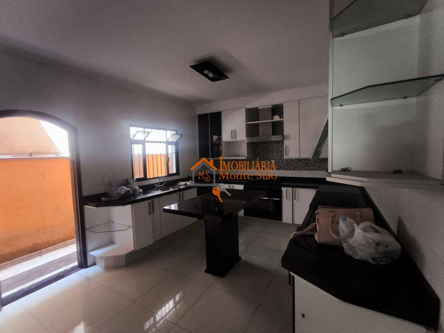 Sobrado à venda com 3 quartos, 200m² - Foto 8