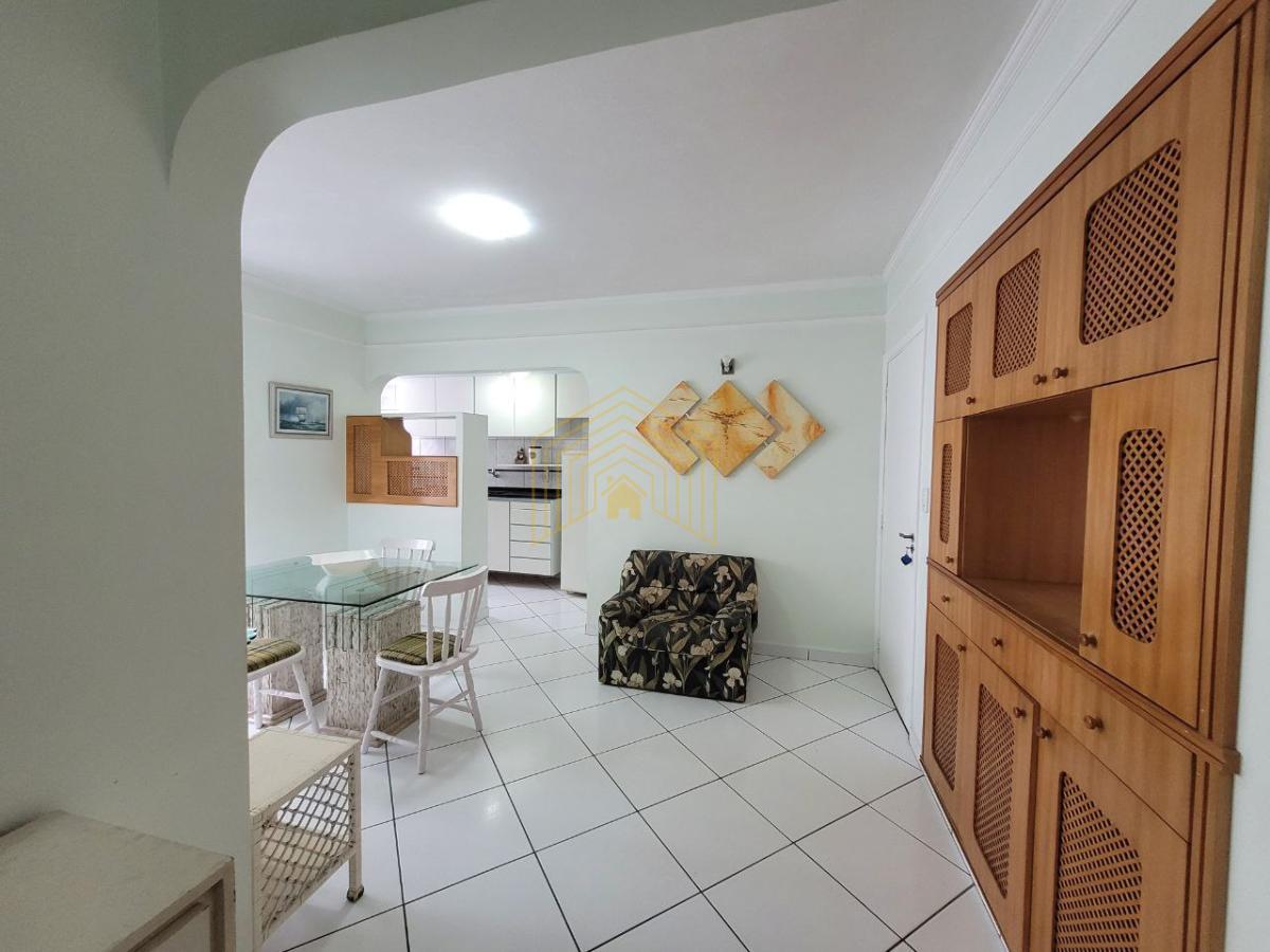 Apartamento à venda com 2 quartos, 70m² - Foto 4