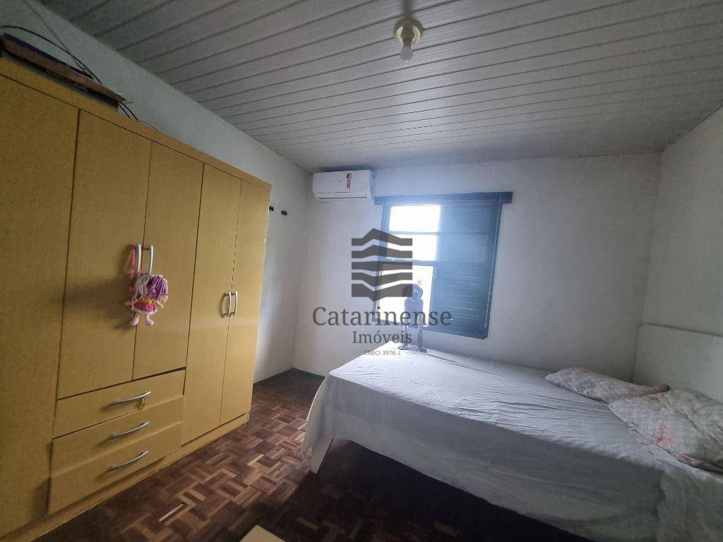 Casa à venda com 4 quartos, 100m² - Foto 5