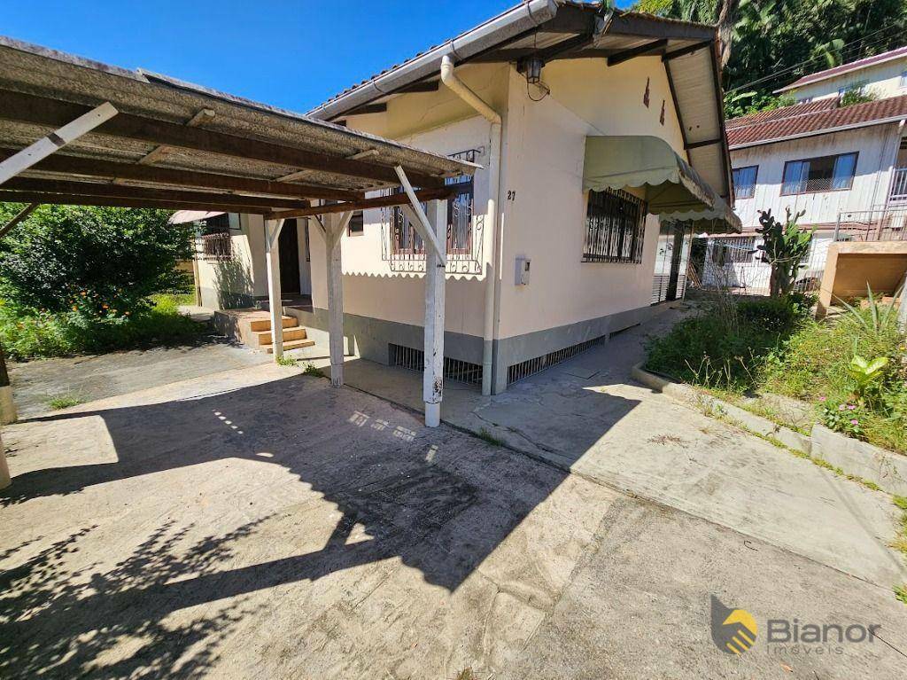 Casa à venda com 2 quartos, 300m² - Foto 13