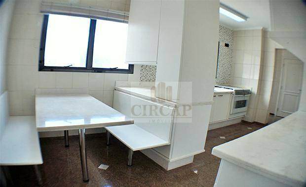 Apartamento para alugar com 3 quartos, 170m² - Foto 10